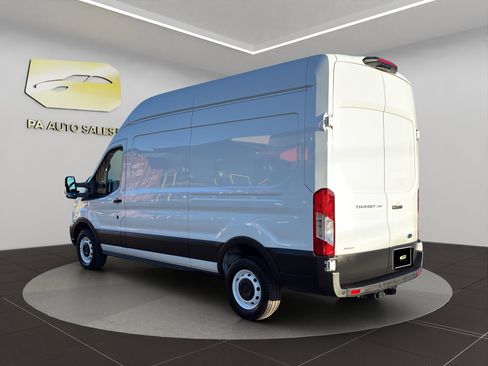 Used 2023 Ford Transit 250 148 High Roof image 5