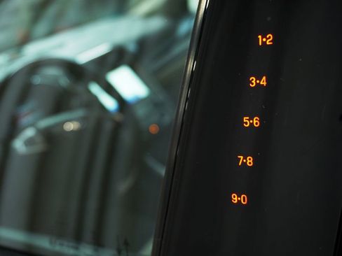 Used 2020 Ford Fusion SE image 18