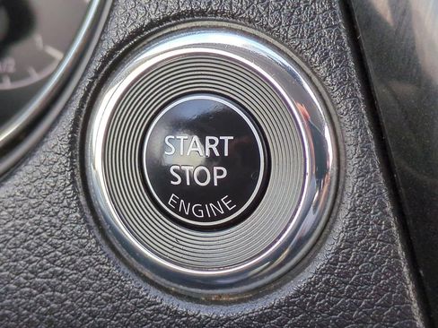 Used 2018 Nissan Rogue SL image 24