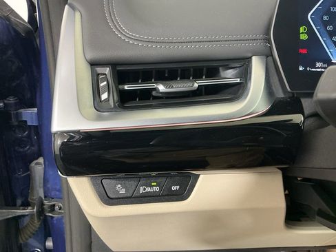 Certified 2025 BMW X1 xDrive28i w/ Convenience Package image 9