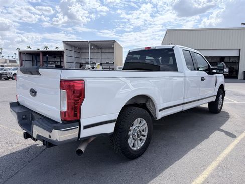 Used 2018 Ford F250 XLT w/ XLT Value Package RWD image 3