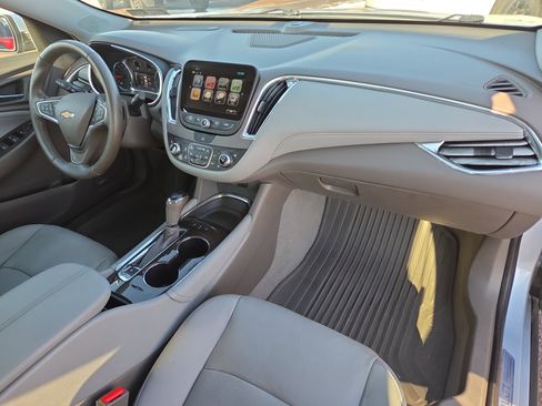 Used 2017 Chevrolet Malibu Premier w/ Premier Sun and Wheel Package image 17