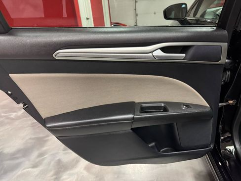 Used 2019 Ford Fusion S FWD image 25