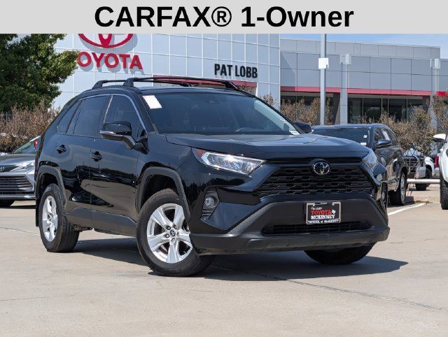 Used 2021 Toyota RAV4 XLE FWD image 2