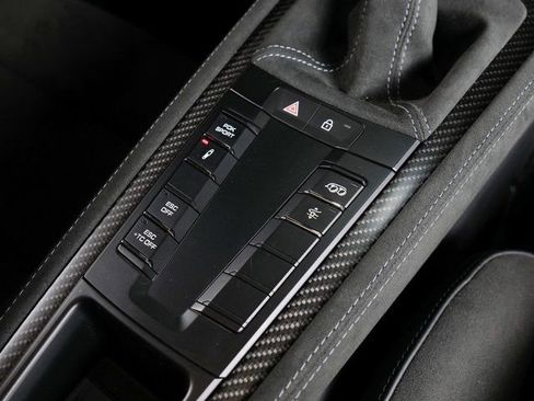 Certified 2025 Porsche 718 Boxster Spyder RS RWD image 19