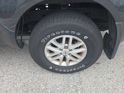 Used 2015 Nissan Frontier SV w/ SV Value Truck Package AWD/4WD image 27