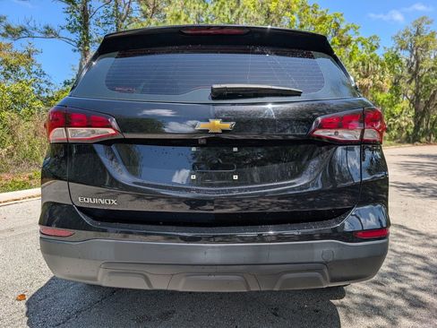 Used 2023 Chevrolet Equinox LS image 7