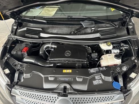 Used 2019 Mercedes-Benz Metris Passenger image 25