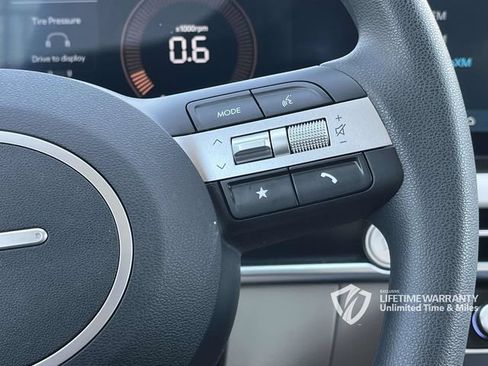Certified 2026 Hyundai Tucson SE FWD image 30