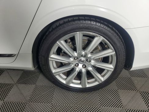 Used 2017 Volvo S90 T6 Inscription w/ Vision Package image 31