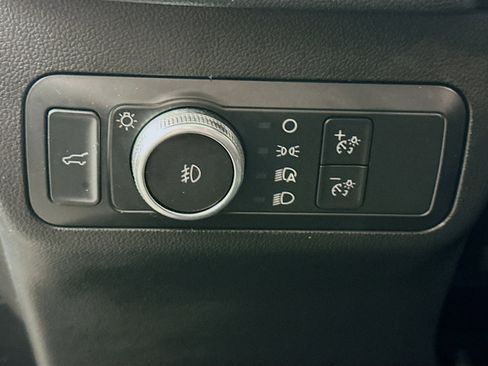 Used 2022 Ford Escape SEL w/ SEL Stealth AWD Package image 17