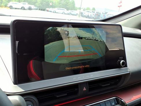 Used 2026 Toyota Prius Plug-In Hybrid FWD image 19