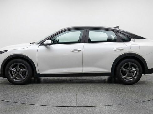 Used 2025 Kia K4 LXS image 5