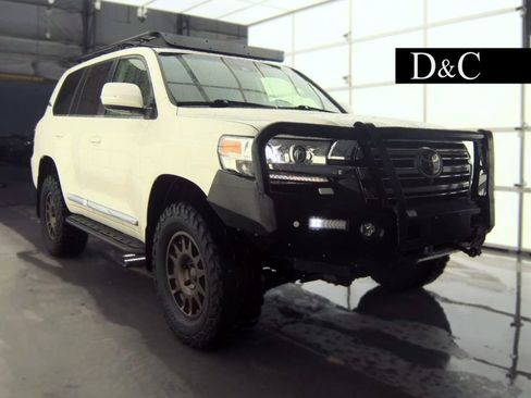 Used 2018 Toyota Land Cruiser AWD/4WD image 1