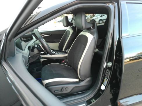 Used 2023 Kia EV6 GT-Line w/ GT-Line Suede Seat Package image 6