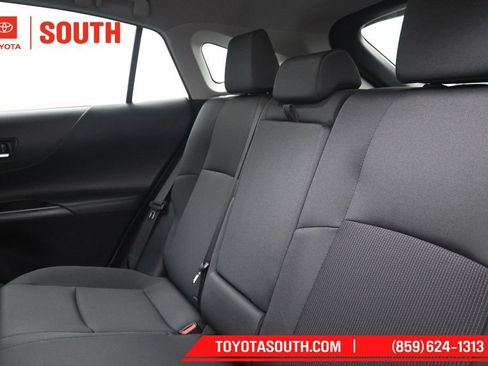 Used 2023 Toyota Venza LE AWD/4WD image 27