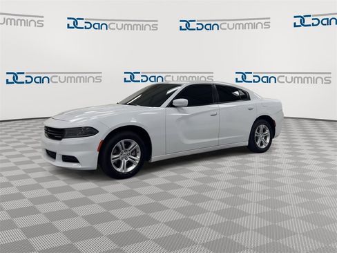 Used 2022 Dodge Charger SXT image 4