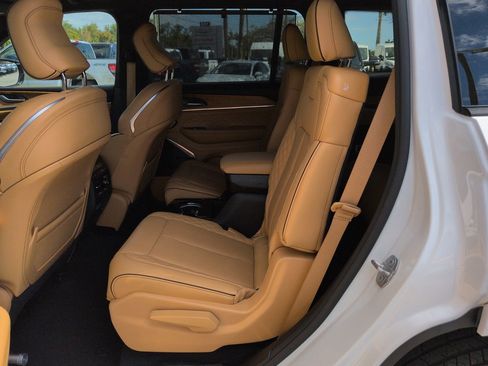 Certified 2025 Jeep Grand Cherokee L Summit AWD/4WD image 14
