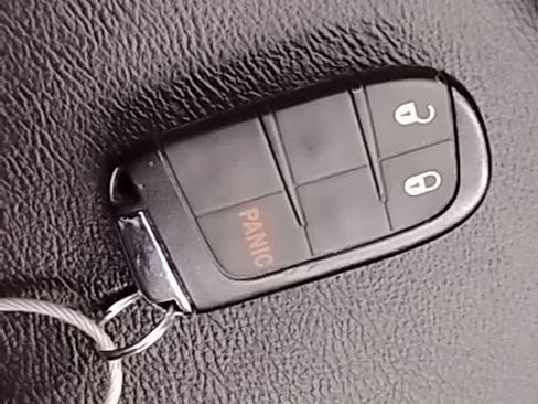 Used 2024 Jeep Compass Latitude w/ Altitude Special Edition AWD/4WD image 29