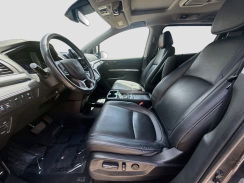 Used 2023 Honda Odyssey Touring image 16