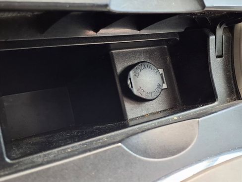 Used 2010 Toyota Corolla LE image 9