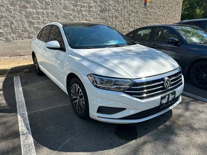 Used 2019 Volkswagen Jetta SE w/ Cold Weather Package