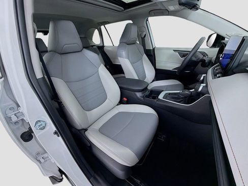 Used 2024 Toyota RAV4 XLE Premium image 30