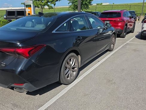 Used 2021 Toyota Avalon XLE w/ Moonroof Package AWD/4WD image 4