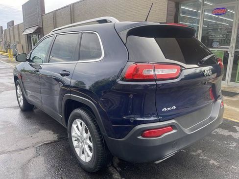 Used 2015 Jeep Cherokee Latitude w/ Cold Weather Group AWD/4WD image 5