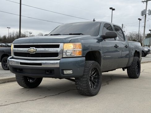 Used 2011 Chevrolet Silverado 1500 LT w/ All-Star Edition image 2