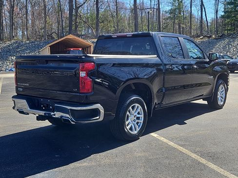 Used 2021 Chevrolet Silverado 1500 LT w/ Z71 Off-Road Package image 2