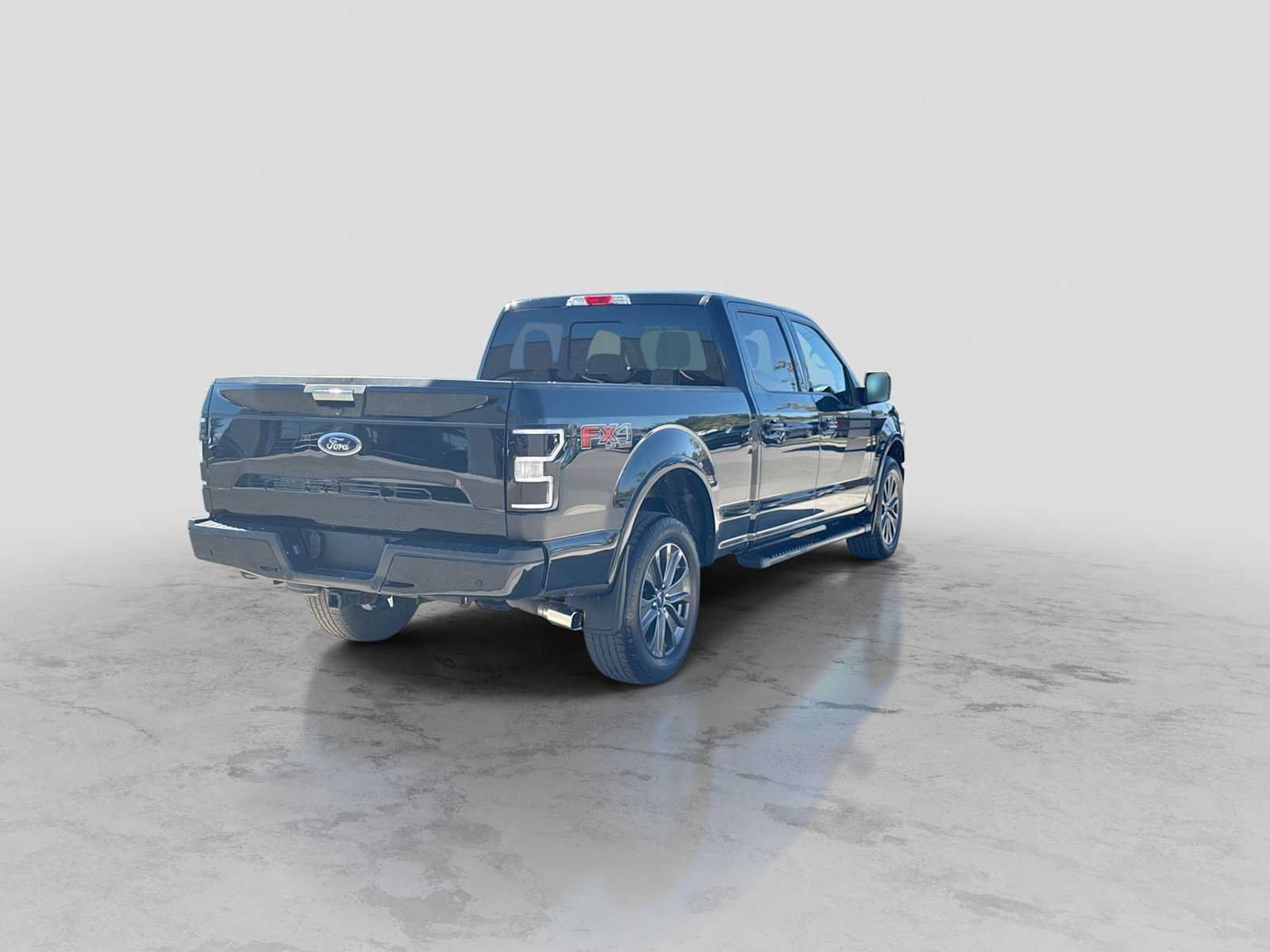 Used 2018 Ford F150 XLT w/ Equipment Group 302A Luxury AWD/4WD image 6