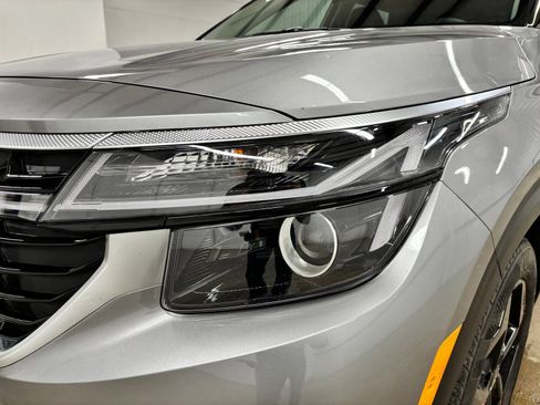 Used 2026 Kia Seltos EX w/ EX Sunroof Package FWD image 8