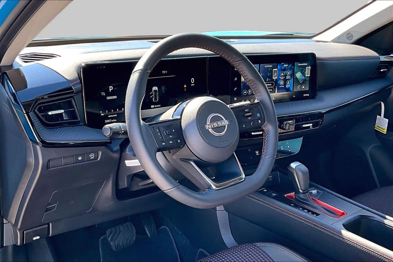 Used 2026 Nissan Kicks SR FWD image 17