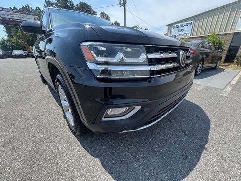 Used 2018 Volkswagen Atlas SEL FWD image 3
