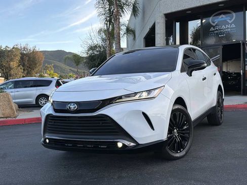 Used 2024 Toyota Venza Nightshade image 2