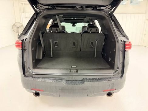 Certified 2023 Chevrolet Traverse RS image 30