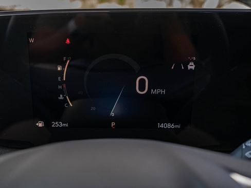 Used 2025 Buick Encore GX Avenir w/ Avenir Technology Package FWD image 24