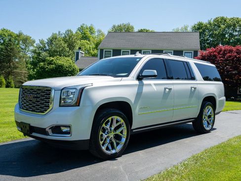 Used 2020 GMC Yukon XL Denali AWD/4WD image 7