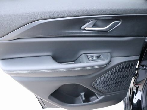 New 2025 Jeep Grand Cherokee Laredo image 15