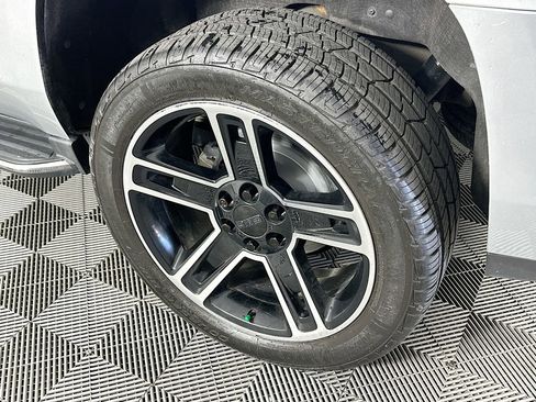 Used 2020 GMC Yukon SLE w/ Convenience Package image 37