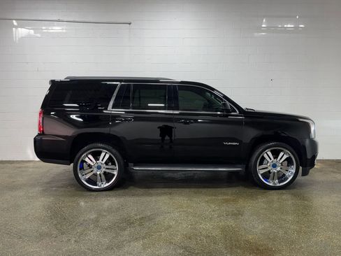 Used 2019 GMC Yukon SLT AWD/4WD image 2