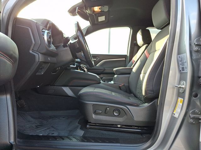 Used 2024 Chevrolet Colorado Z71 w/ Z71 Convenience Package 2 AWD/4WD image 15