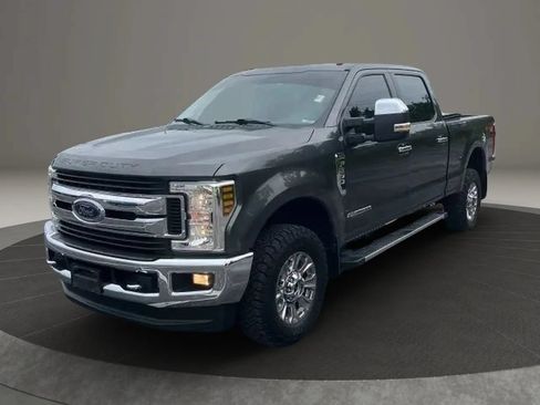 Used 2019 Ford F250 XLT w/ XLT Premium Package AWD/4WD image 1