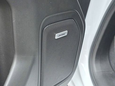 Used 2019 GMC Sierra 1500 SLT w/ SLT Premium Package RWD image 12