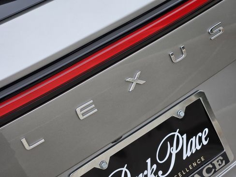 Used 2025 Lexus NX 250 FWD w/ Premium Package image 19