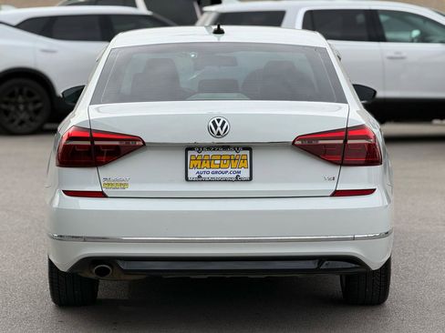 Used 2017 Volkswagen Passat 1.8T R-Line FWD image 6