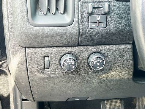 Used 2022 Chevrolet Colorado ZR2 w/ ZR2 Midnight Special Edition AWD/4WD image 10