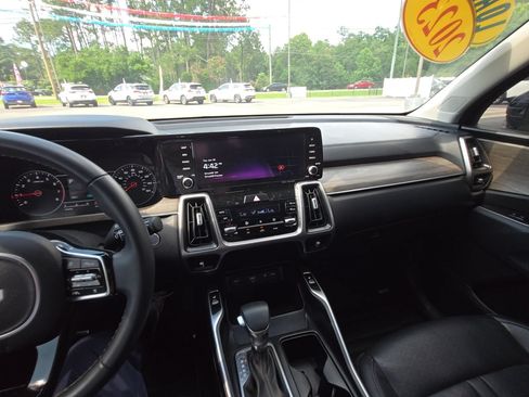Used 2023 Kia Sorento X-Line EX AWD/4WD image 13