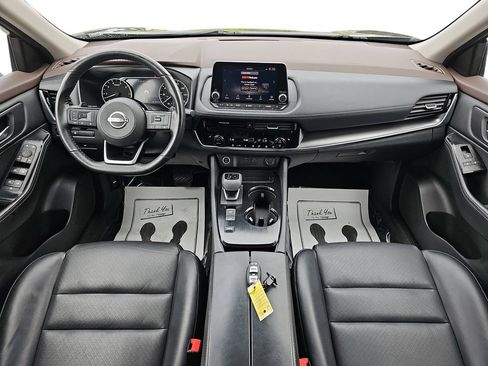 Used 2022 Nissan Rogue SV w/ SV Premium Package FWD image 13